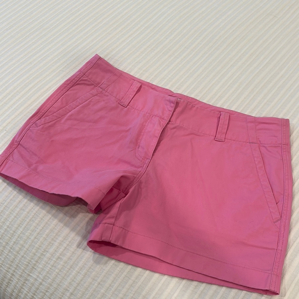 Vineyard Vines women’s shorts